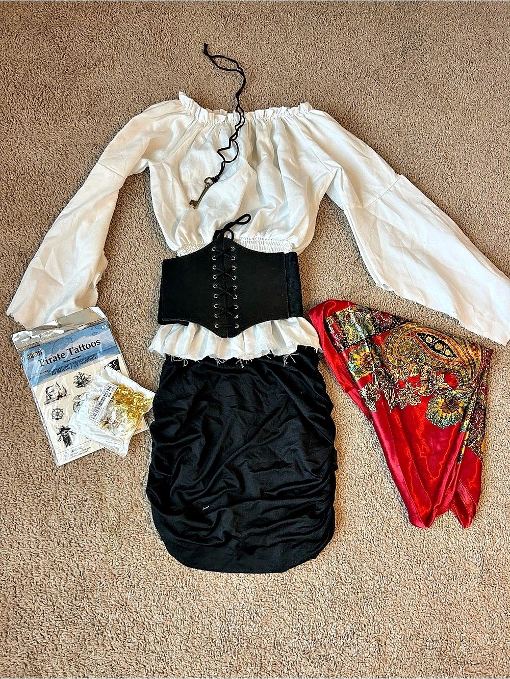 Women'Small Pirate Costume Bundle